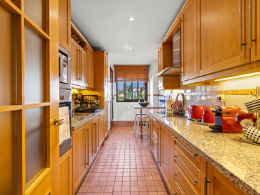 Apartment in Estepona — photo 5