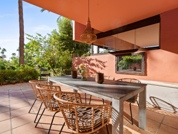 Apartment in Estepona — photo 2