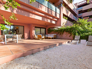 Apartment in Estepona — photo 3