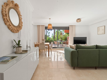 Apartment in Estepona — photo 4