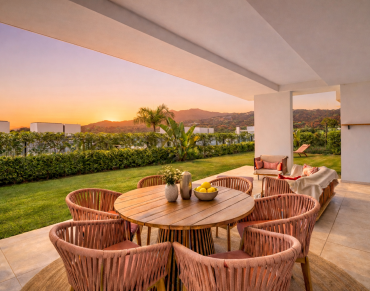 Apartment for sale in Marbella East, Los Monteros, Marbella - W-030NDR