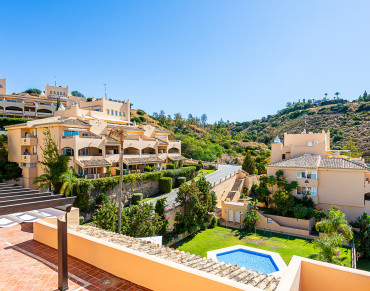 House for sale in Marbella East, Elviria, Marbella - ST6162