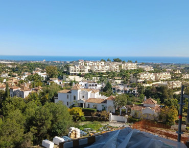 Apartment for sale in La Quinta Golf, Benahavis - NVG-D740B