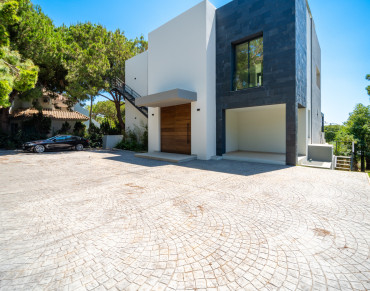 Villa for sale in Marbella East - PANR-15686