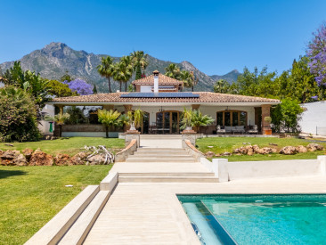Villa in Marbella — photo 2