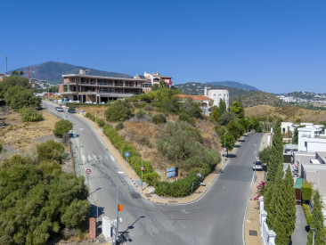 Plot / Land in Benahavis — photo 2