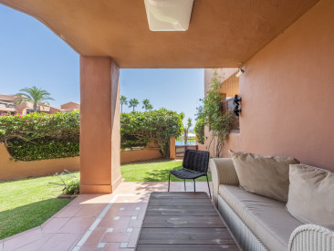 Apartment in Estepona — photo 5