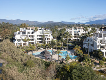 Apartment in Estepona — photo 3