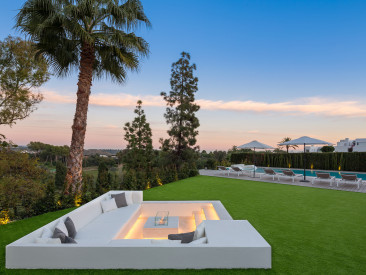Villa in Marbella — photo 2