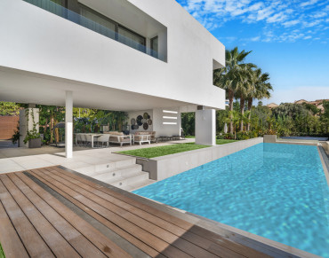 Villa for sale in La Alqueria, Benahavis - PANR-14794