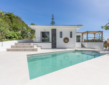 Villa for sale in Marbella East, Marbella - PANR-14789