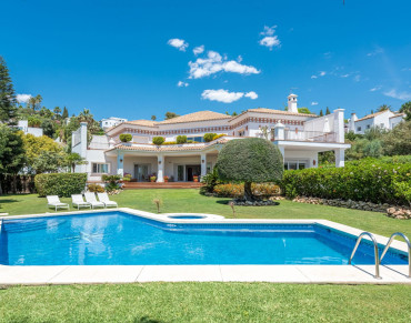 Villa for sale in Paraiso Alto, Benahavis - PANR-13942