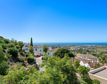 Villa for sale in Los Arqueros, Benahavís - PANR-13509