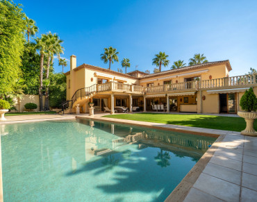 Villa for sale in Nueva Andalucia, Lagomar, Marbella - PANR-13376