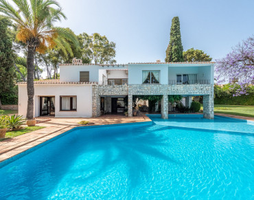 Villa for sale in Marbella East, La Reserva de los Monteros, Marbella - PANR-13326