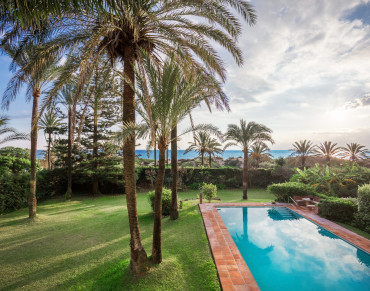 Villa for sale in Marbella East, La Reserva de los Monteros, Marbella - R112-08868