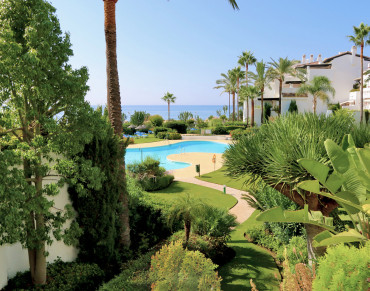 Apartment for sale in Estepona East, Costalita, Estepona - R112-07498