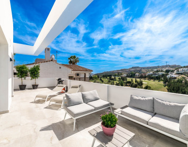 Villa for sale in La Alqueria, Benahavis - W-02RVNM