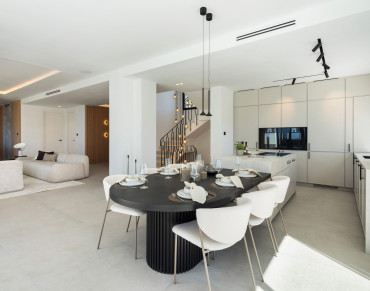 Villa for sale in Los Arqueros - HRB-00605P