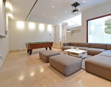 Villa for sale in Nueva Andalucia - HRB-00367P