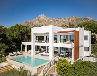 Villa for sale in Marbella Golden Mile - CR2903