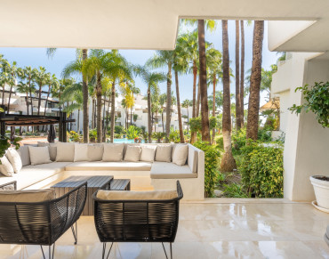 Apartment for sale in Marbella Golden Mile - CR2912