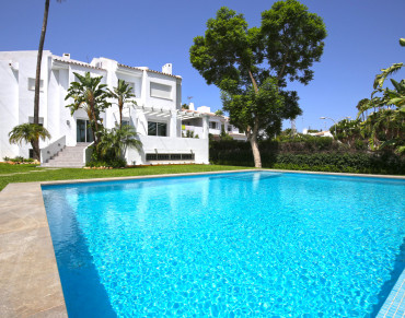 Town House for sale in Nueva Andalucia - 2907MLTH