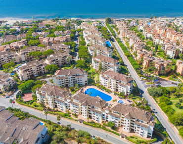 Apartment for sale in Marbella East, Elviria Playa, Marbella - 5618MLA