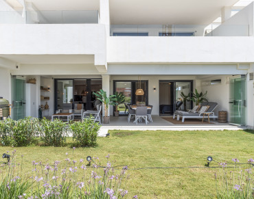 Apartment for sale in Estepona Golf - 361-12140P