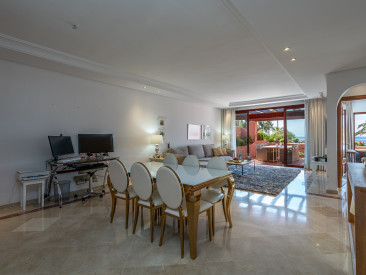 Apartment in Estepona — photo 4