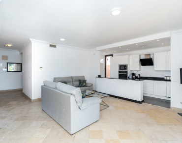 Apartment - Penthouse for sale in New Golden Mile - R5156959