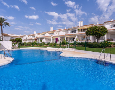 Apartment - Top Floor Apartment for sale in El Paraiso - R5223130