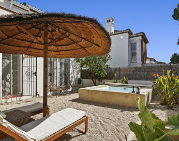 Apartment for sale in Estepona East, Benamara, Estepona - TMRA10125