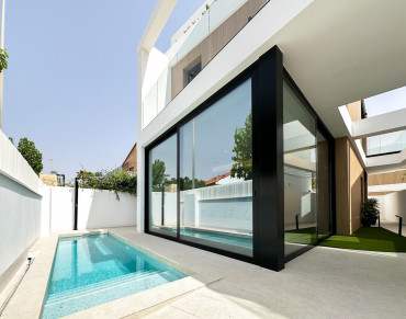 Villa for sale in Torre de la Horadada - 361-12197P