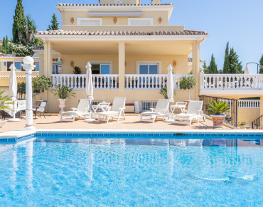 Villa for sale in Los Reales - 361-02569P