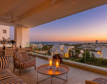Apartment for sale in Marbella East, Los Monteros, Marbella - W-030LC7