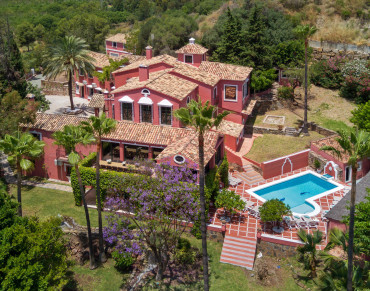 Villa for sale in Vega del Colorado, Benahavis - LS50161
