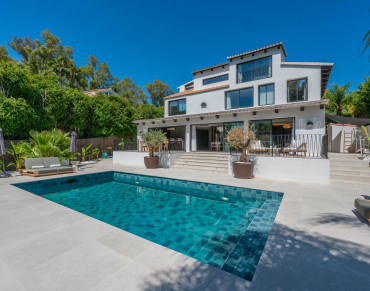 Villa for sale in Nueva Andalucia - LS50146
