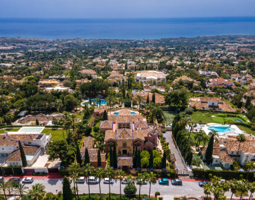 Villa for sale in Marbella Golden Mile, Sierra Blanca, Marbella - MPV6100