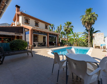 Villa for sale in Alhaurín el Grande - V5074759