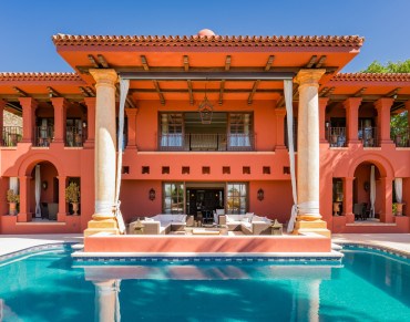 Villa for sale in Marbella Golden Mile, Sierra Blanca, Marbella - CSR01179