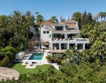 Villa for sale in Nueva Andalucia, Marbella - SV2402