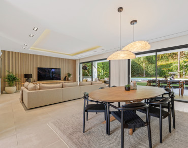Villa for sale in Nueva Andalucia - SV2429