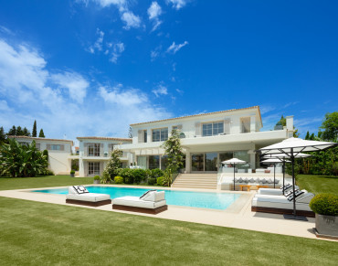 Villa for sale in Nueva Andalucia, Aloha, Marbella - SV2342