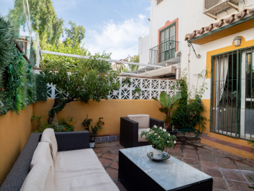 Town House in Marbella — photo 2