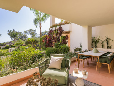 Apartment in Estepona — photo 2