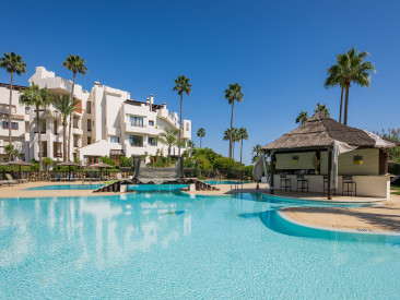Apartment in Estepona — photo 3