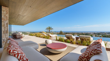 Villa for sale in Benahavis, Málaga €19.880.000 — photo 3 of 100