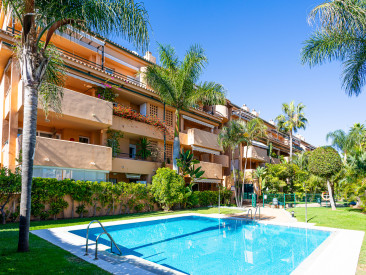 Apartment in Marbella — photo 3
