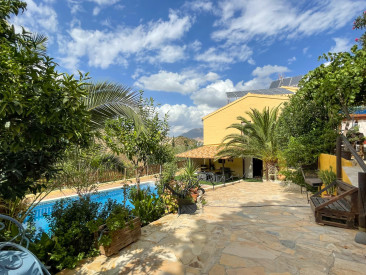 Finca in Iznajar